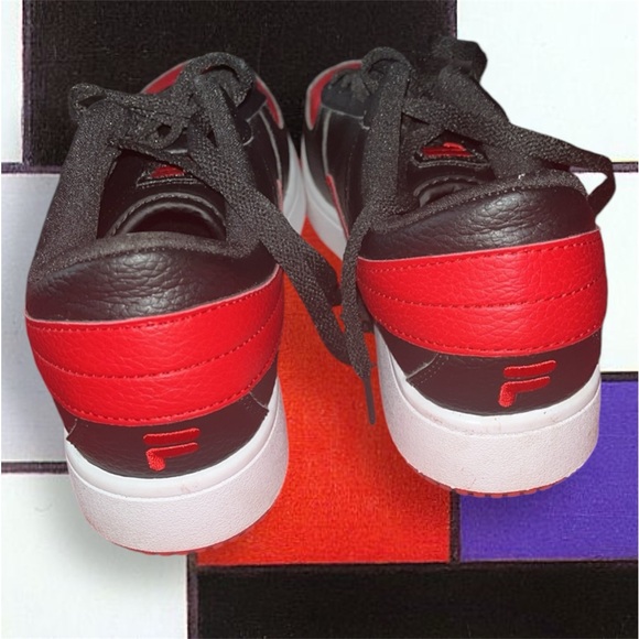 Fila’s Classic A-Low Men’s Sneaker -Size 8 - Picture 5 of 8